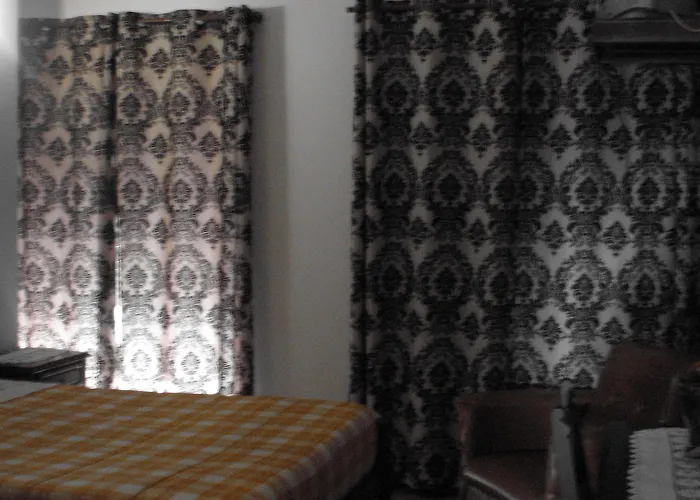 Residencial Novo - Local Πανσιόν 2*