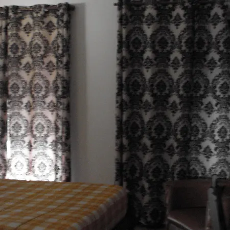Residencial Novo - Local בית הארחה 2*