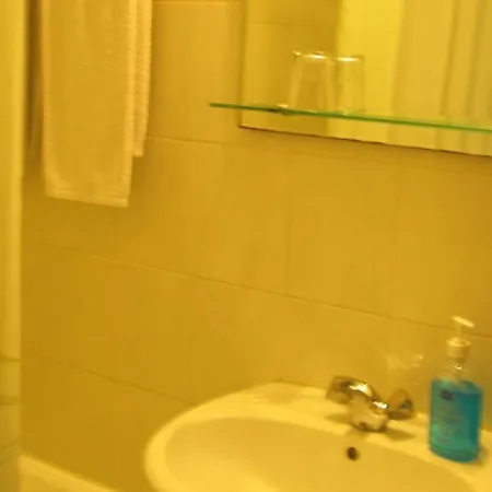 Residencial Novo - Local בית הארחה 2*